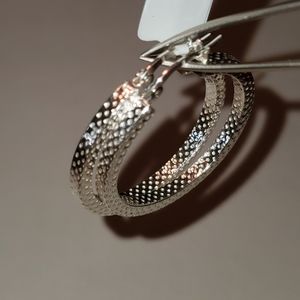 BEAUTIFUL STERLING SILVER HOOP EARRINGS